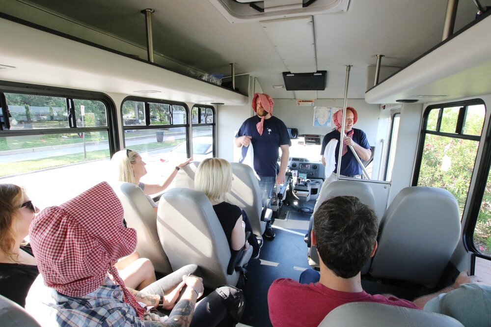 Tour bus in Charleston - Pineapple Tour Group